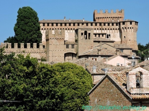 1-4 Rocca di Gradara_GF.jpg