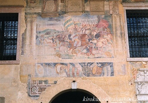 9-20060210235300_t_t_GF.jpg